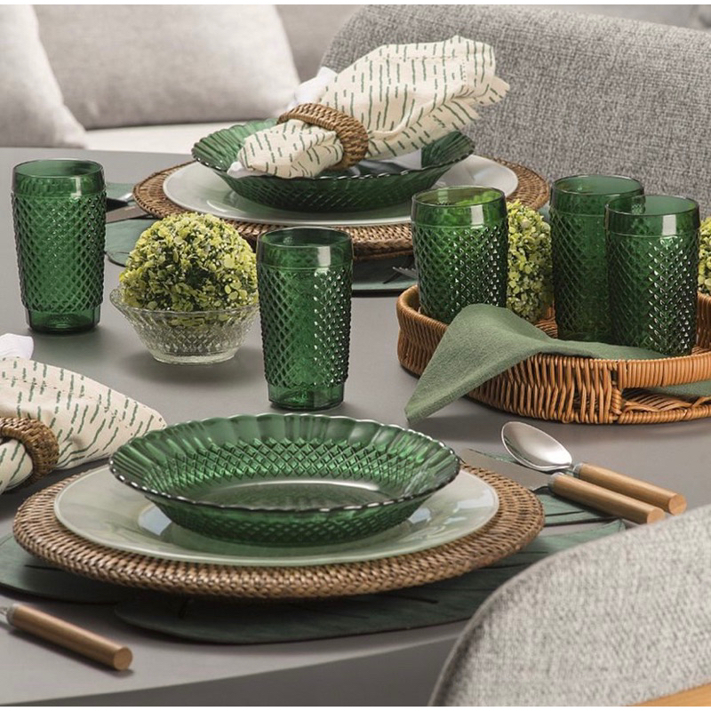 Jogo de Pratos Fundos de Vidro Barroco Verde – Elegância e Resistência na Sua Mesa