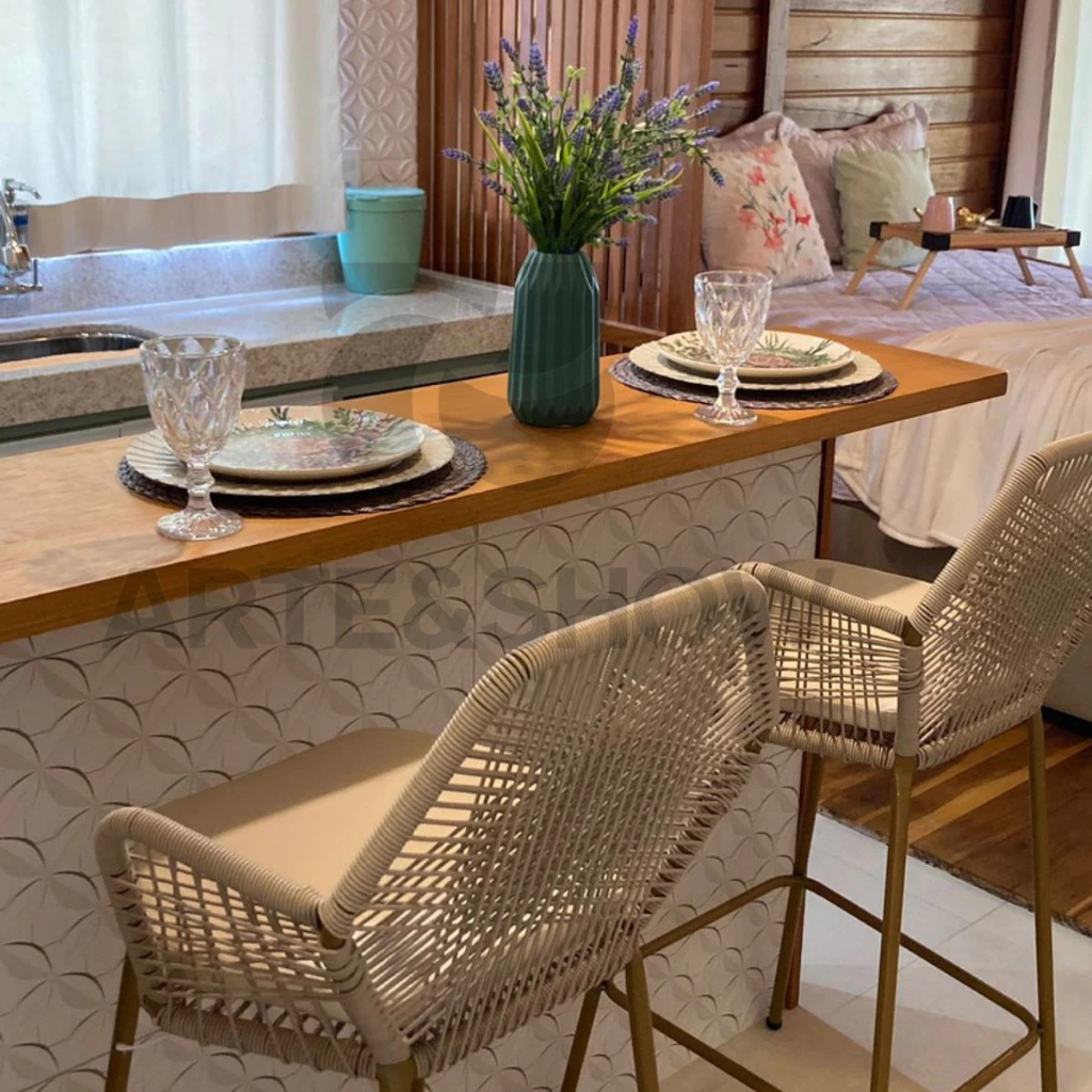 Kit 2 Banqueta Tropicália Fibra Sintética Acabamento Aço Super Confortável e Charmosa Decoração