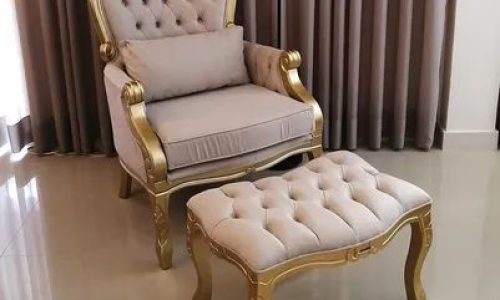 Poltrona Entalhada Imperador Cibele Capitonê Luiz XV – Sofisticação Clássica para sua Decoração